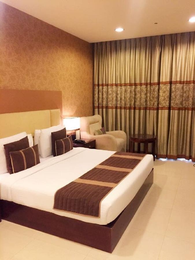 Hotel Vista Nuova Delhi Esterno foto