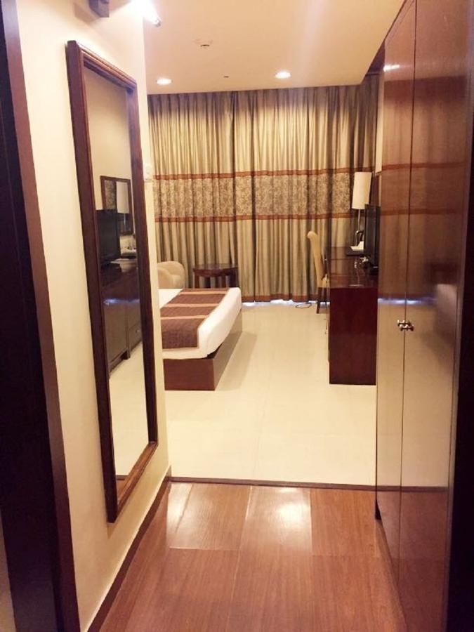 Hotel Vista Nuova Delhi Esterno foto