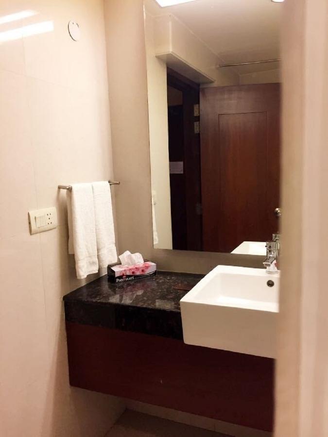 Hotel Vista Nuova Delhi Esterno foto
